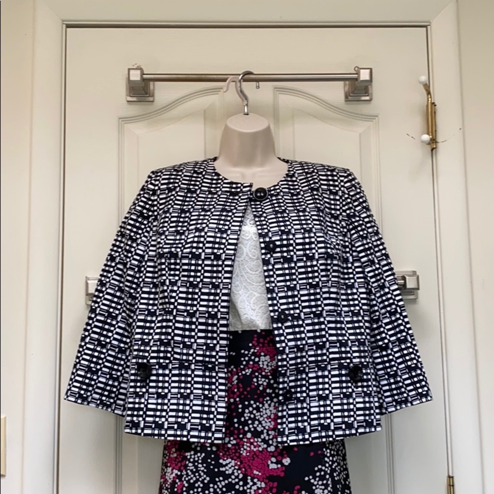 Jones New York cropped black/white blazer